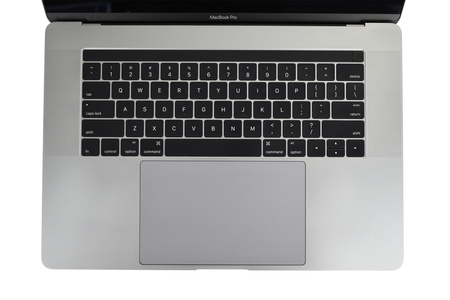 Apple MacBook Pro 14,3 A1707 15.4" i7-7700HQ 16 GB 256 GB  R  Windows 11 Pro Klasa A-